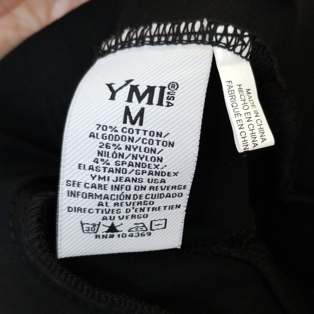 🆕️Maternity Black  jeggings - Picture 6 of 8